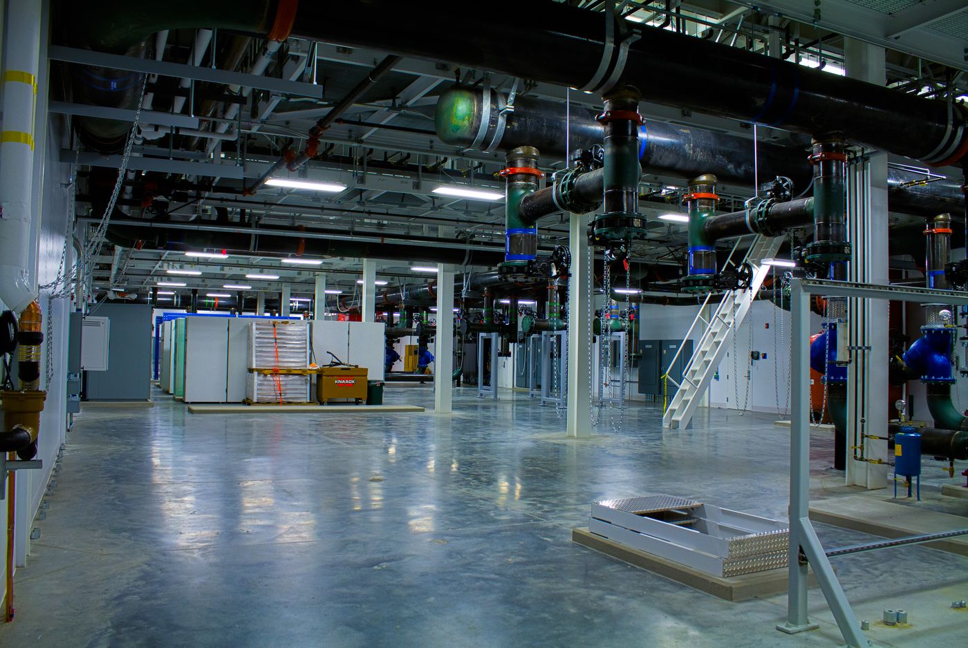 Mechanical hall inside a finished data center